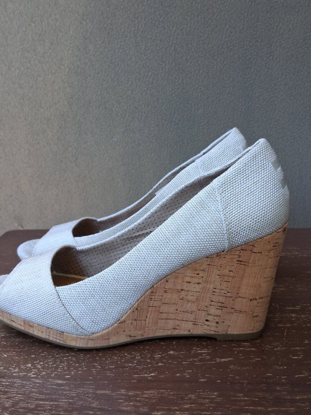 Toms Classic Wedge Beige Open Toe Womens Show 7.5